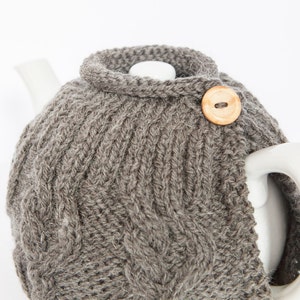 Grey hand knit tea cosy Teapot cosy Wool tea cosy Teapot cover & warmer Vintage tea cosy Retro tea cosy Tea lover's gift image 3