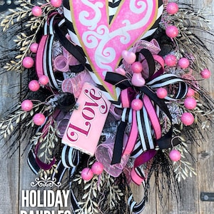 Valentines Wreath, Love Wreath, Heart Wreath, Valentines Decor, Happy Valentines Day Wreath