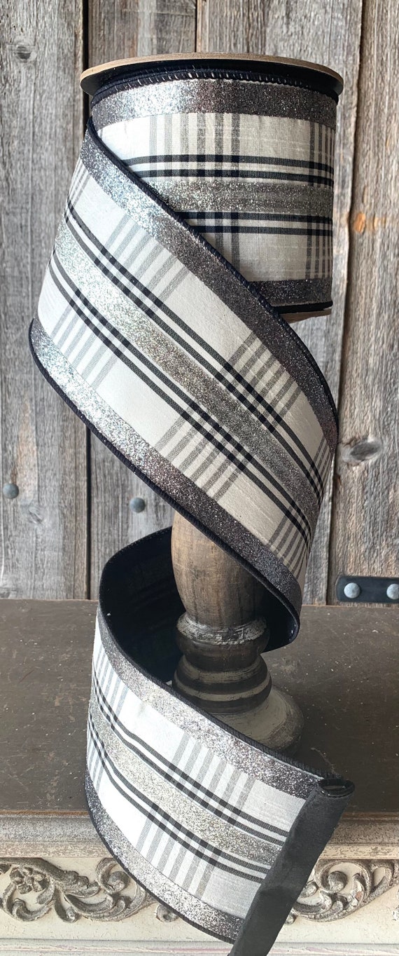 HolidayBaublesWreath