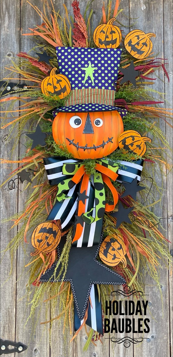 Halloween Wreath, Deluxe Halloween Wreath, Halloween Swag, Jack O Lantern Swag, Halloween Decor, Spooky Halloween Wreath, Jack O Lantern