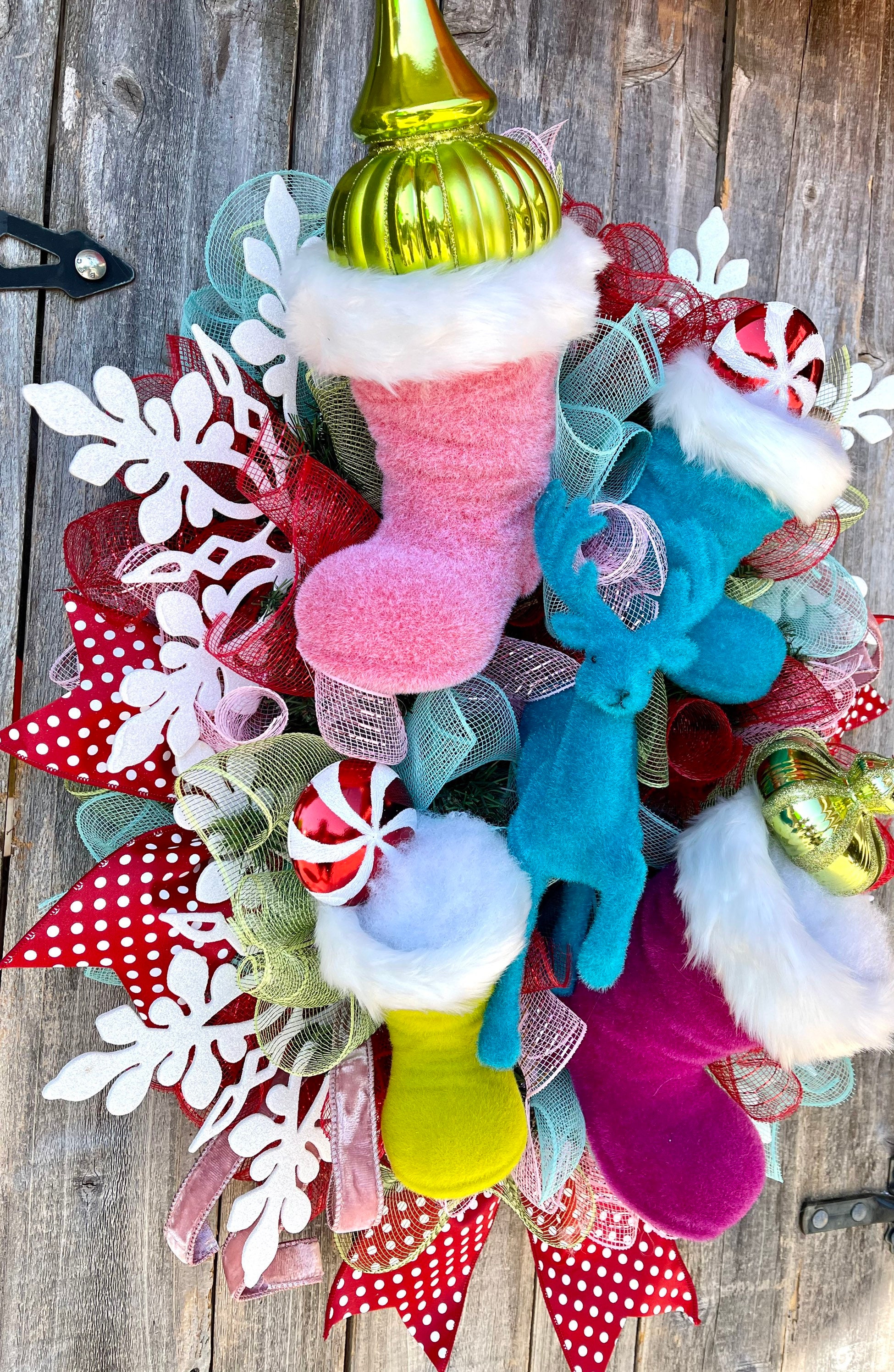 Christmas Wreath, Christmas Retro Wreath, Santa Boots Wreath, Door