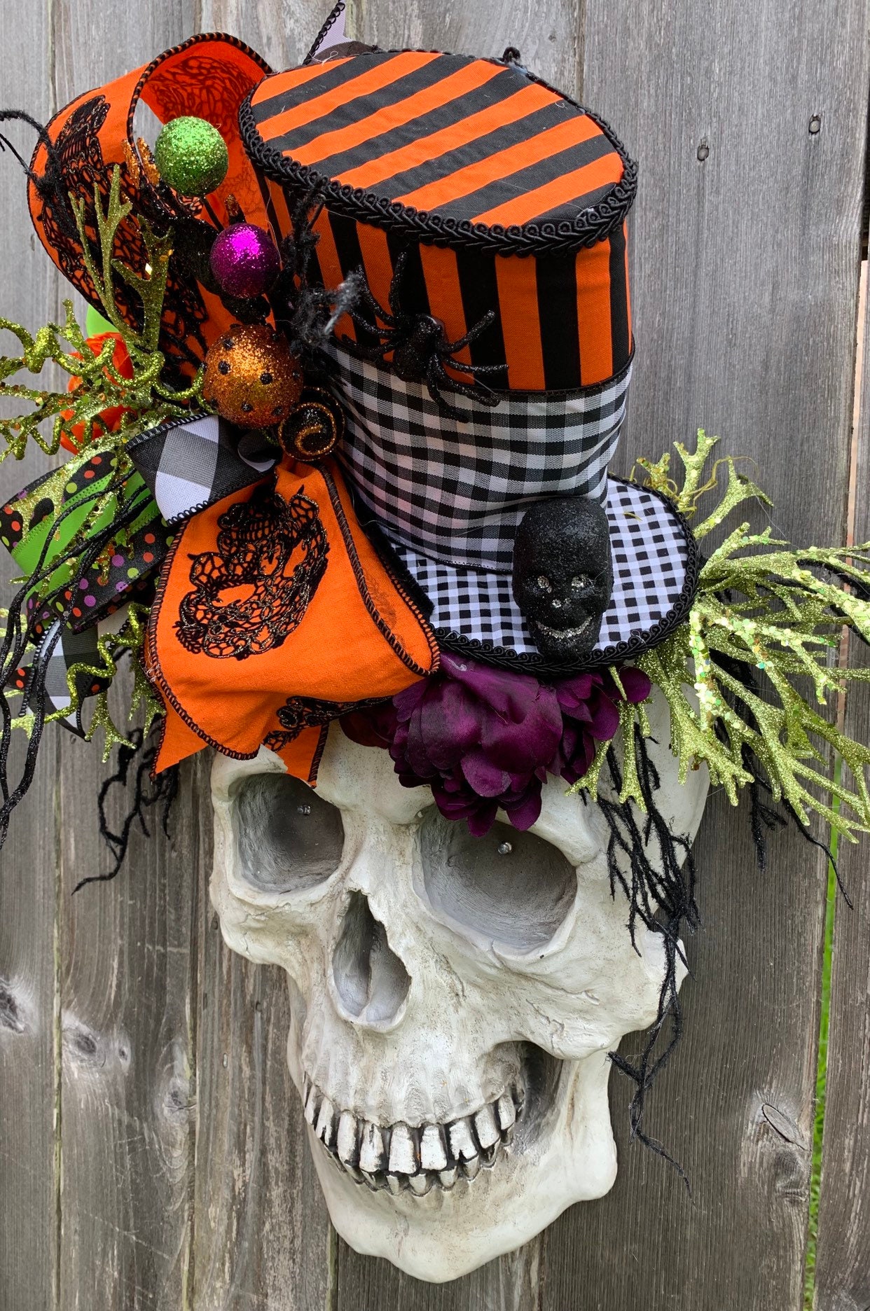 Big Skull Hanger, Skull Wreath, Halloween Wreath, Halloween Wall Hanger