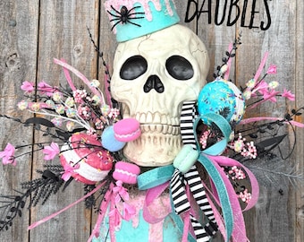 Halloween Centerpiece, Skull Centerpiece, Halloween Sweets Centerpiece, Halloween Decor, Skull Table Top Decor, Centerpiece