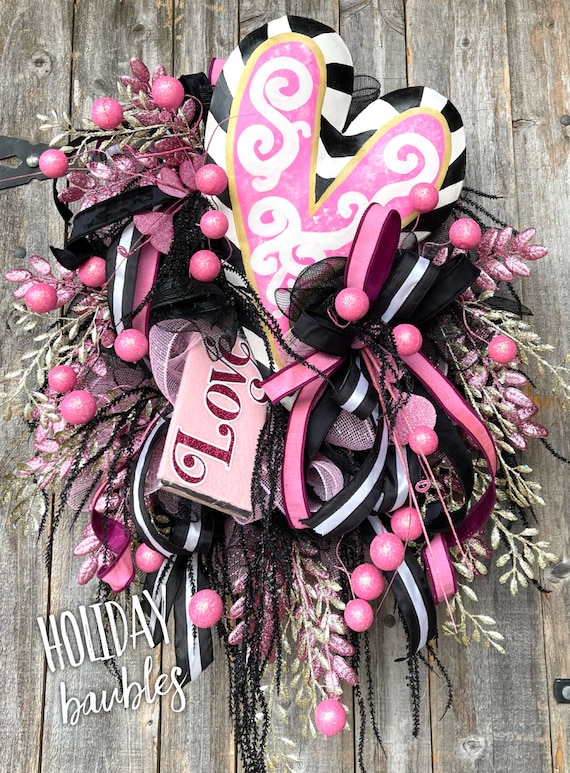 Valentines Wreath, Valentines Heart Wreath, Heart Wreath, Valentines Day Decor, Heart Decor