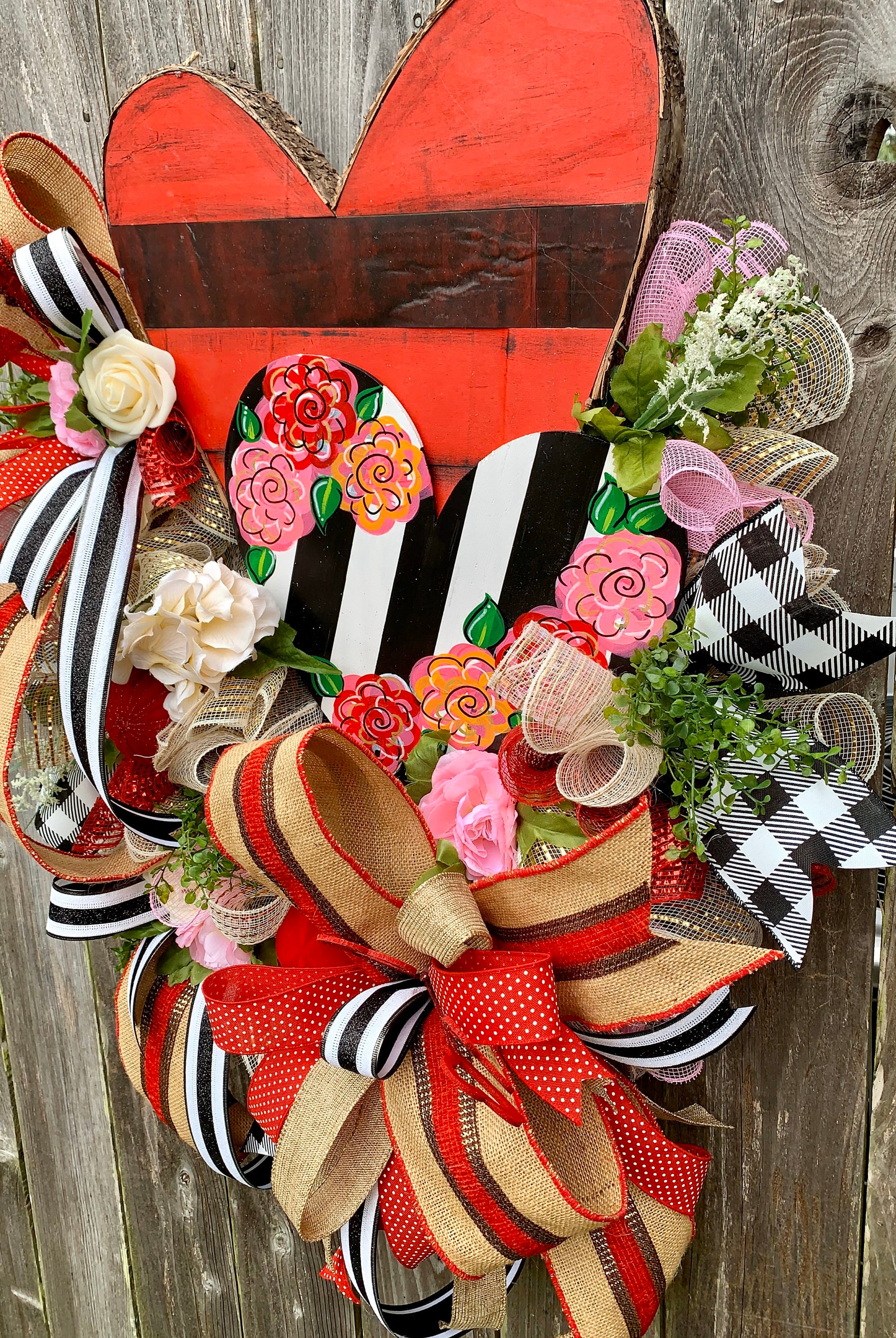 Minimalist Valentines Day Wreath for Small Space