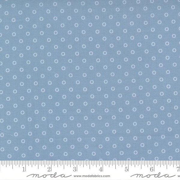 Moda Fabric - Nantucket Summer - Camille Roskelley - Smitten Dot - Light Blue #55264 14 - 50cm