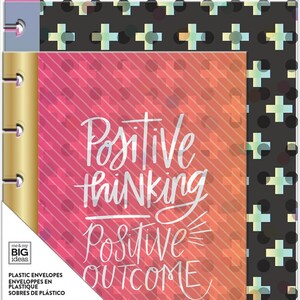 以下が含まれることがあります： カラフルな幾何学模様と「Positive thinking Positive outcome」というテキストが書かれた、プラスチック製の封筒が3枚入ったパック。この封筒は、ハッピー・プランナーで使用するために設計されています。