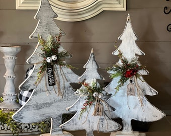 Sapin en bois fait main avec jute, grelots, étiquettes, sapin de Noël, sapin sur pied, décoration de cheminée et d'étagère