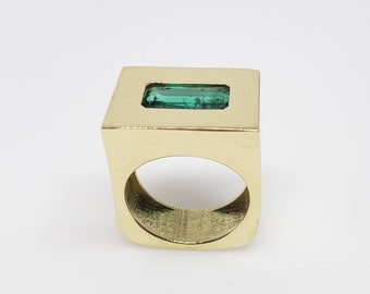 Emerald Ring - Solid 18k Gold  Gemstone Jewelry