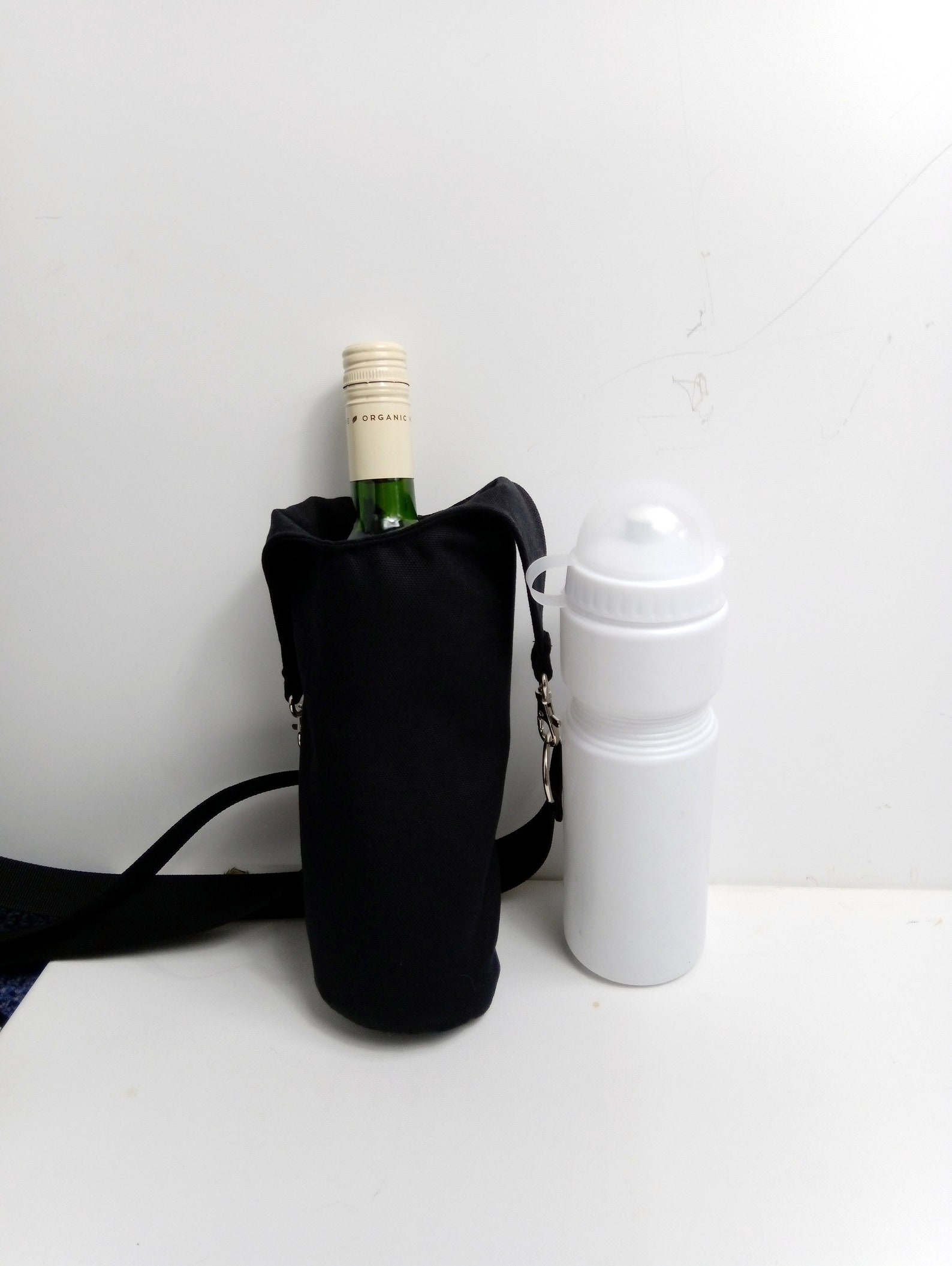 Sac à Dos Bandoulière Léger Avec Porte-Bouteille – Nylon Imperméable, Pour Sport, Vélo, Rando, Voyage – Homme & Femme