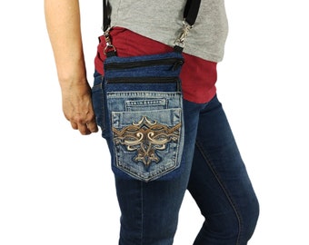 Recycled denim Crossbody Bag, made of a blue recycled jeans trousers, using the backpocket of the jeans, Pockets with shoulderstrap