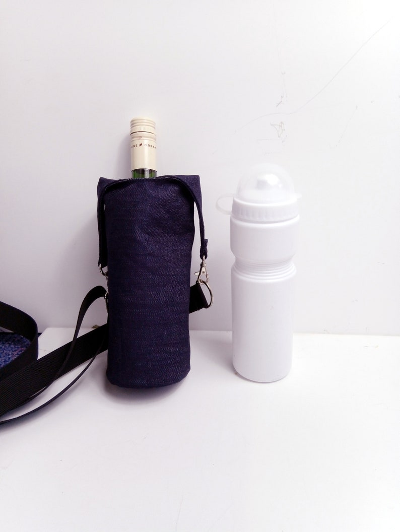 Waterdrager, een tasje om een waterfles of een fles wijn mee te nemen bij het wandelen of een festival afbeelding 9
