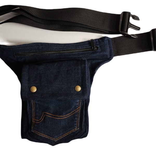 Jeans Gürteltasche aus einem recycelten denim Hose,  mit Steckschnalle
