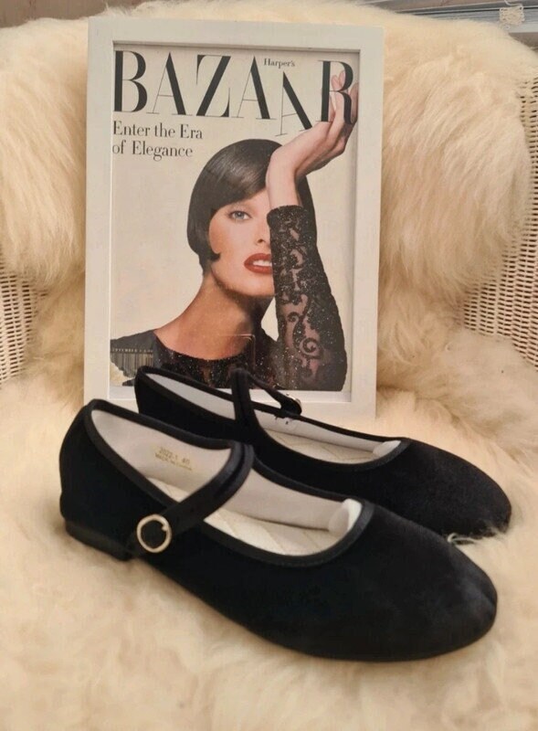 Velvet flats Louis Vuitton Black size 9.5 UK in Velvet - 29468968