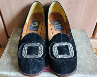 Vintage 90's black leather suede buckle shoes