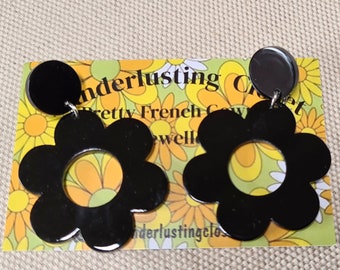 laser-cut  acrylic black flower dangle drop earrings hippy boho festival