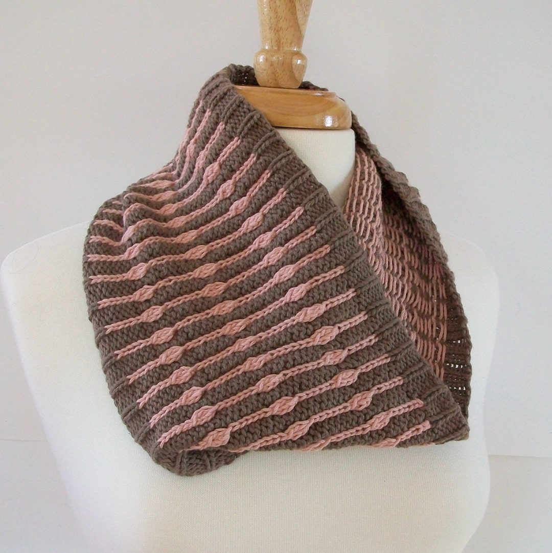 Fetterbush Circle Scarf KNITTING PATTERN, Easy Knit Color Work Scarf