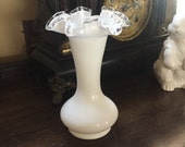 Free Shipping Bud Vase Fenton Art Glass Silvercrest White with Clear Ruffled Edge Footed