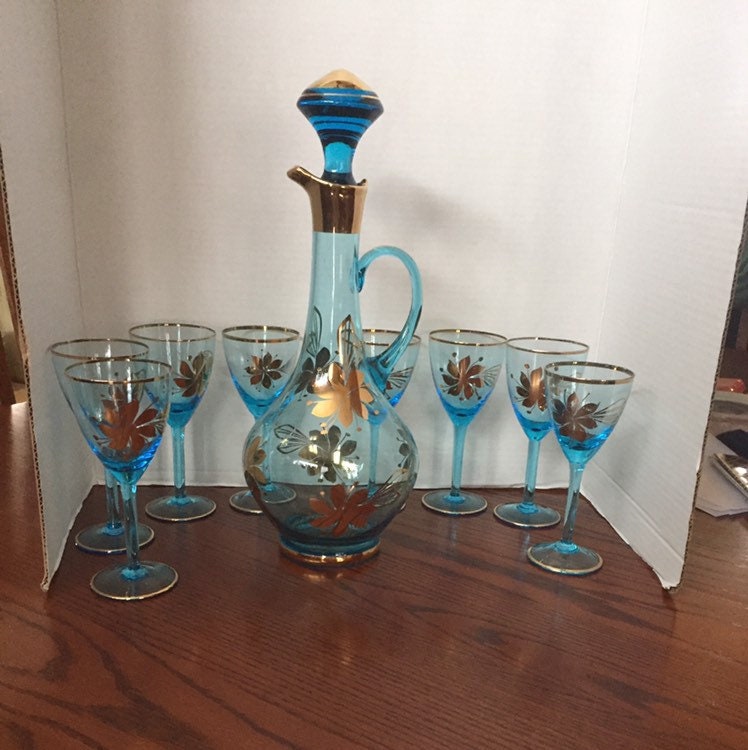 Romanian Crystal Decanter Wine Bottle with 2 Matching Wine Stem