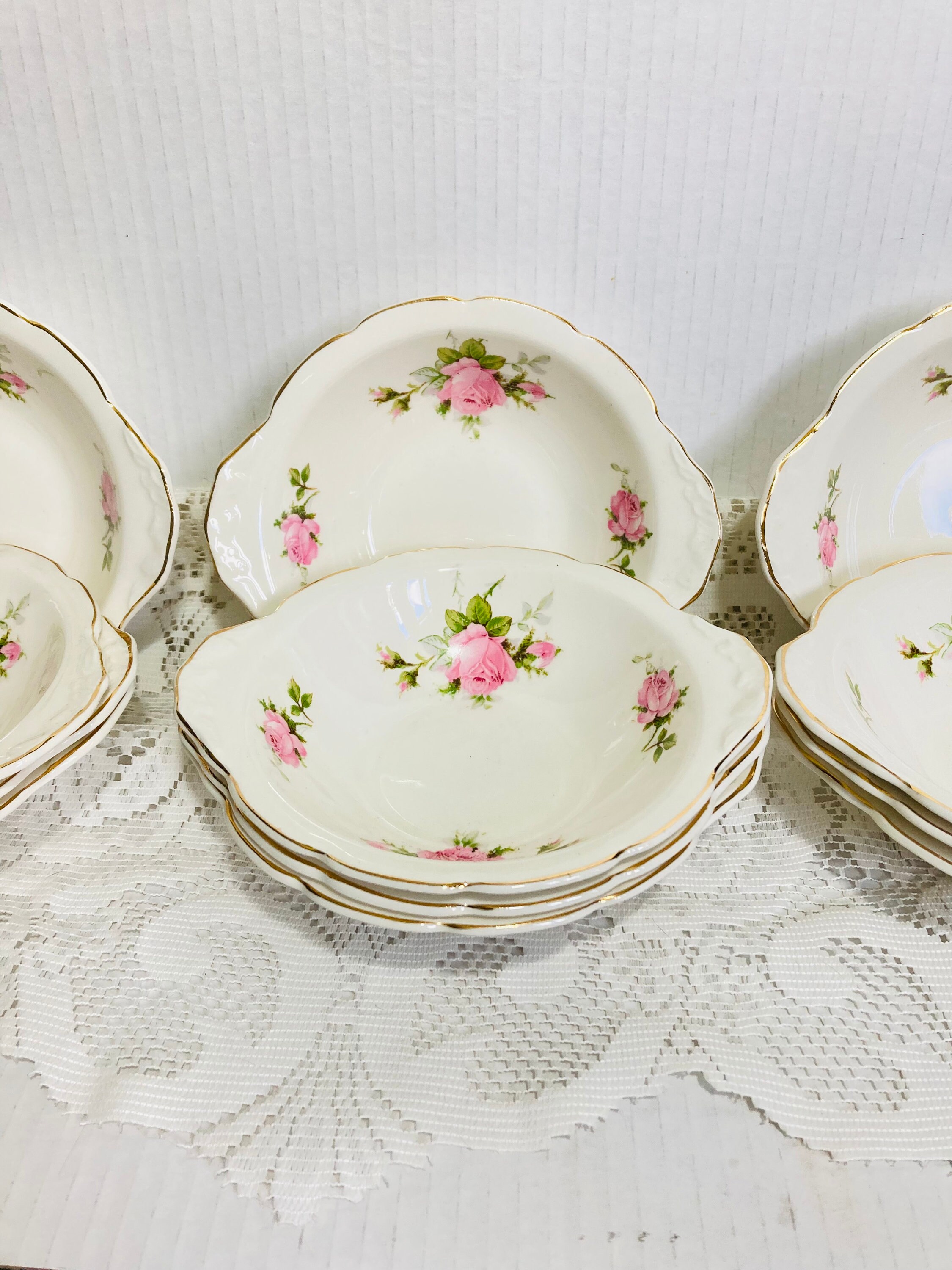 Canonsburg WARRANTED Coupe Bowls 12 22 Kt Gold Pink Rose Pattern Small Coupe Bowl Gilded Scalloped Edge French Country Free
