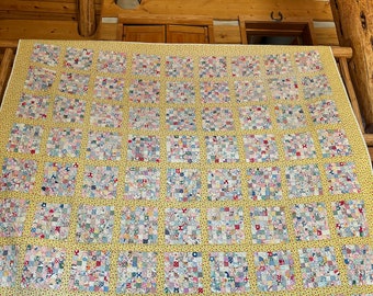 Geweldige handgemaakte vintage quilt uit 1940, vierkanten van 1 inch