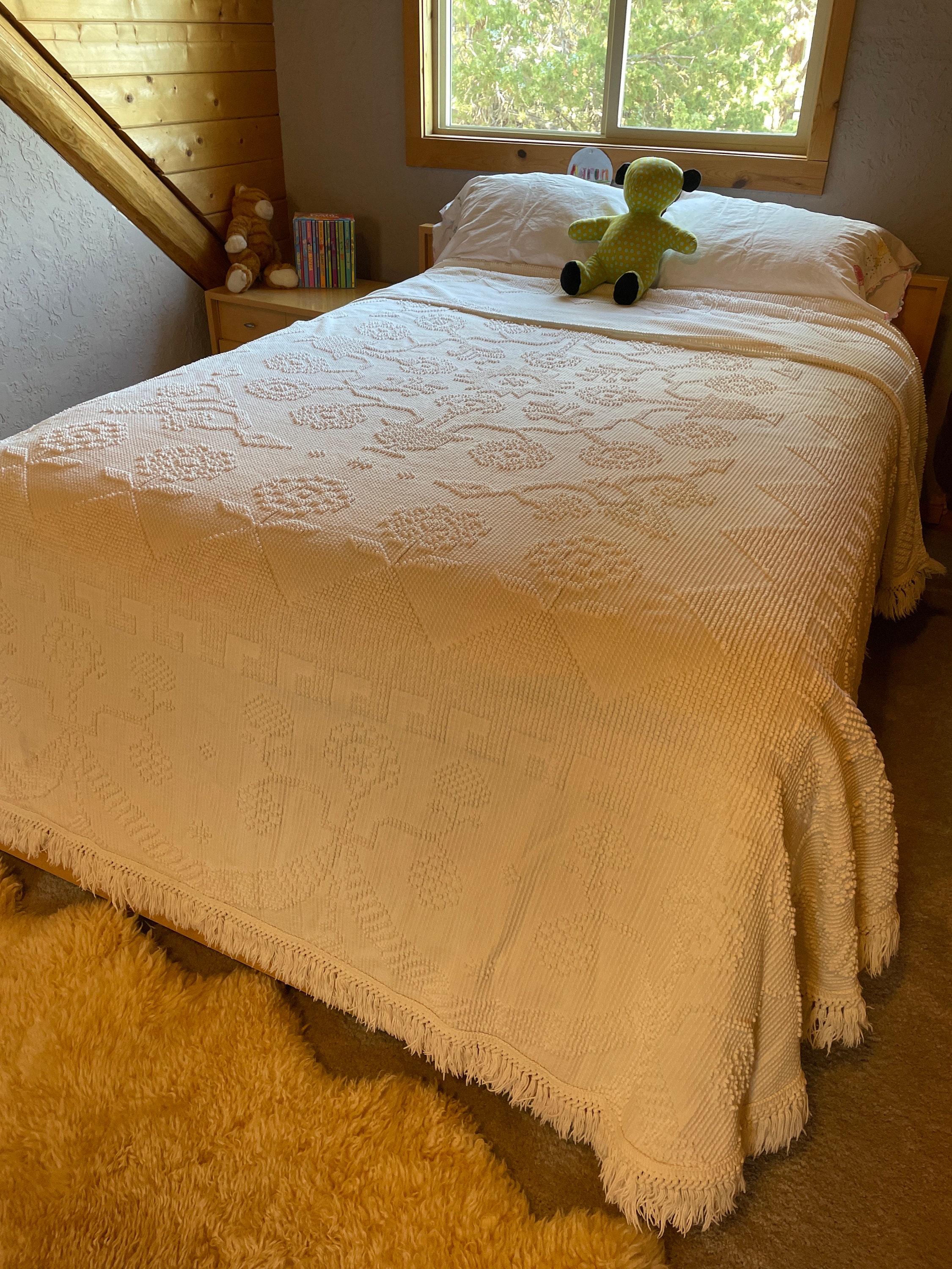 Vintage Hobnail Chenille Full Size Bedspread. Etsy