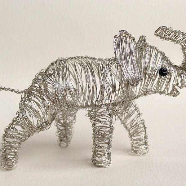 Wire elephant *Dumbo* animal sculpture, baby african elephant ornament, unique home decor, cute figurine, animal love gift, baby shower