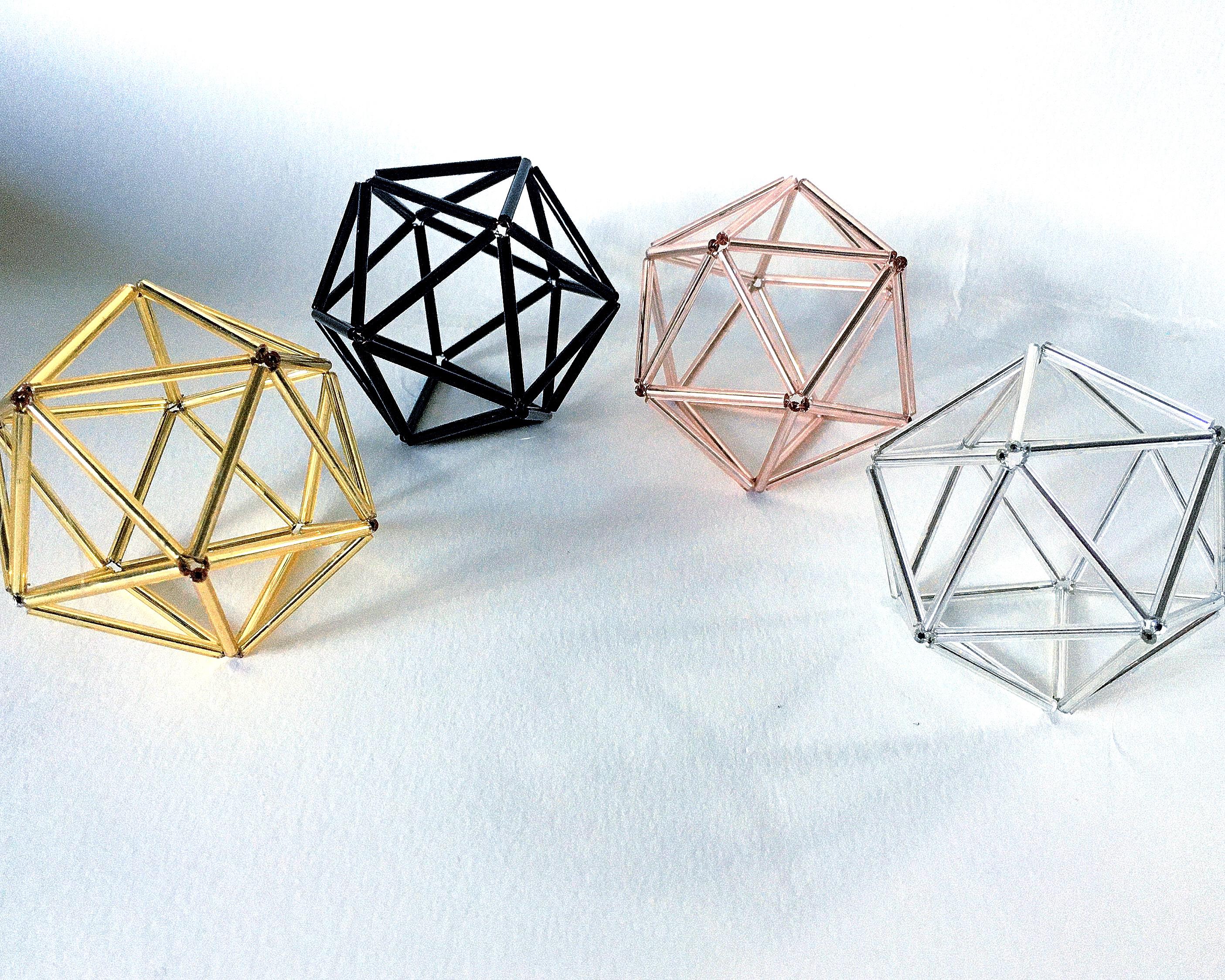 正二十面体 クリスタル水晶 4cm プラトン立体 神聖幾何学 正二十面体神聖幾何学装飾 – プラトン立体彫刻 - Etsy 日本