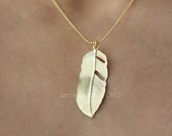 Modern Feather pendant silver or gold finish necklace