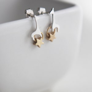 giraffe with gold star stud earrings image 2