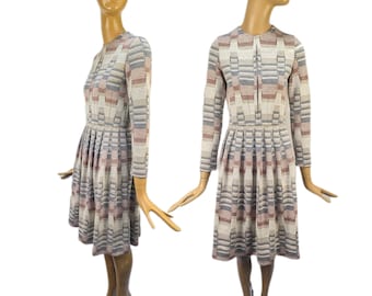 Vintage 1960s Mod Kimberly knit zig zag geometric print long sleeve dress