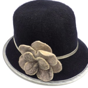 Miss Fitt Hand Felted Hat/ Irene Cloche/Black Wool Felt/ Felted Flower