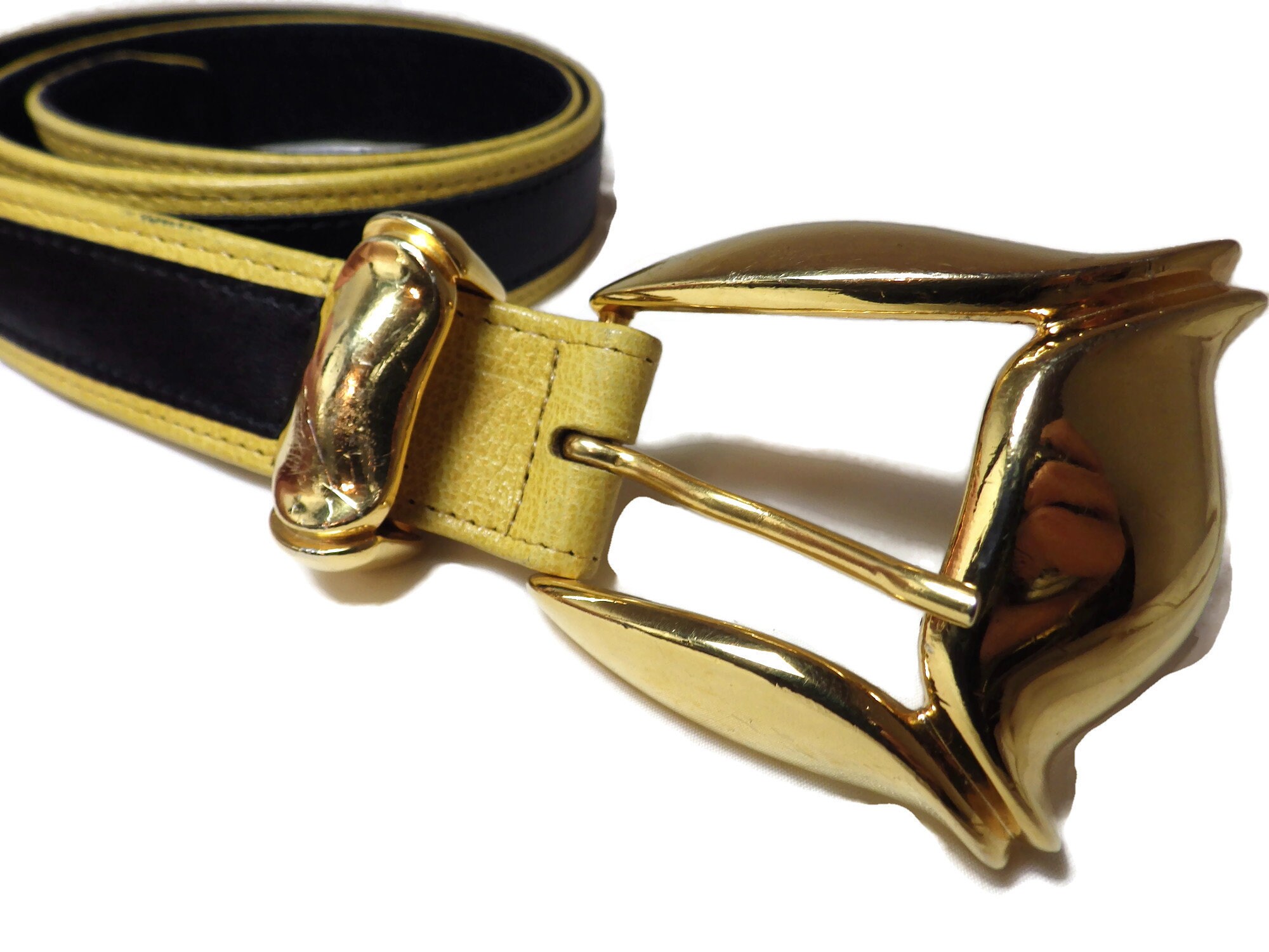 Carlisle Y2K Black Patent Leather Belt Yellow Ribbon Y2K Retro Ed Hardy Reversible belt Size 34 mens Condition  main image 3