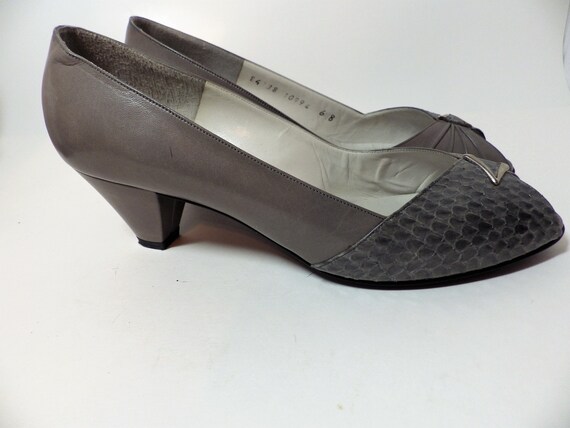 1990s Vintage Bruno Magli Leather Snakeskin Pumps… - image 4