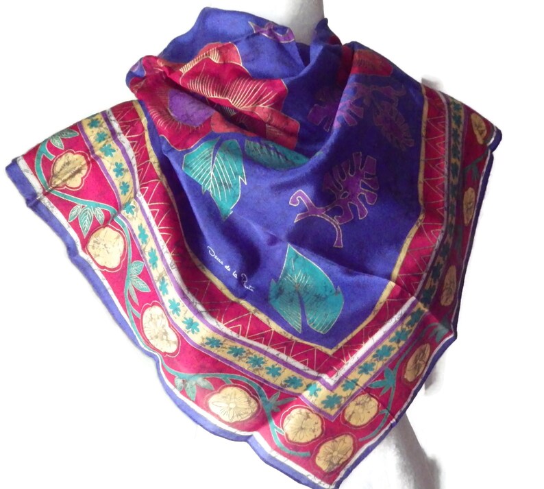 Sciarpa di seta Oscar de la Renta: stampa floreale con oro metallizzato (31" X 31") immagine 3