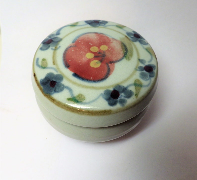 Vintage Handmade Cotswold Pottery Covered Trinket Box Bourton-on-the-Water