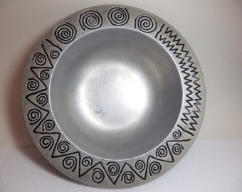 Cuenco vintage de peltre Wilton Armetale: diseño reggae de los años 90