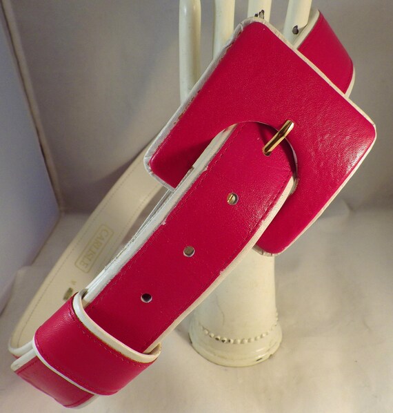1980s Vintage Carlisle Belt Red and White Leather Square 
