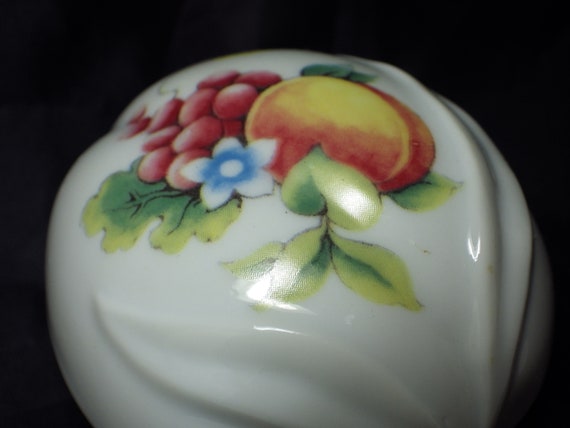 Vintage Small Trinket Box Germaine Monteil Porcel… - image 1