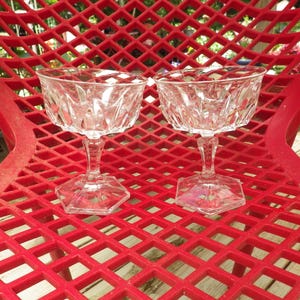 2 Cristal D&#39;Arques-Durand CHAUMONT Champagne/ Tall Sherbet
