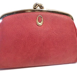 1950s Vintage Red Leather Clutch Handbag Goldtone Frame Kiss Closure