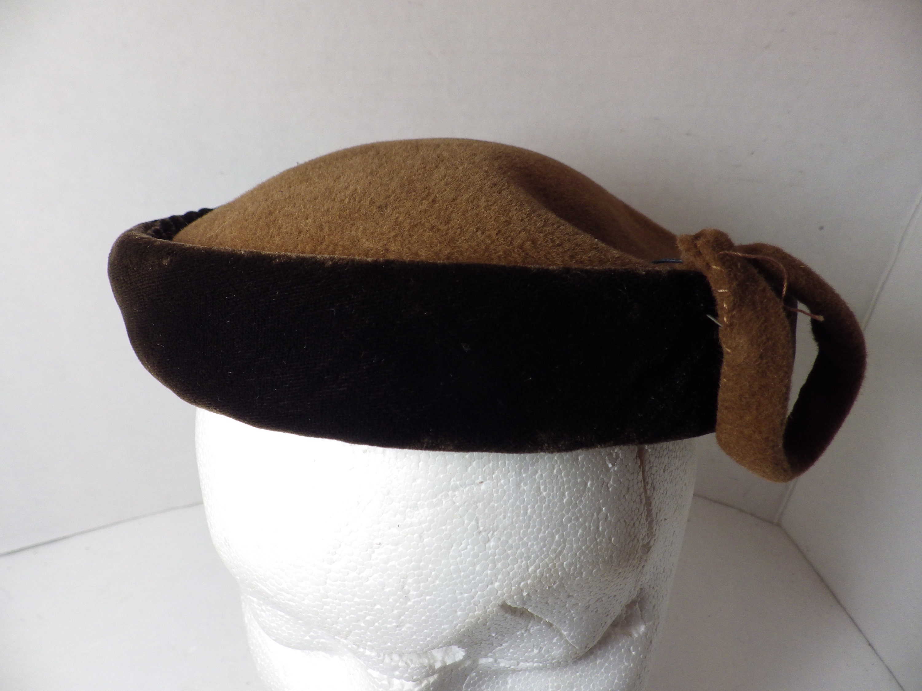 1950s Vintage Juliette Hat: Beige Felt & Brown Velvet, Bette  display picture 3