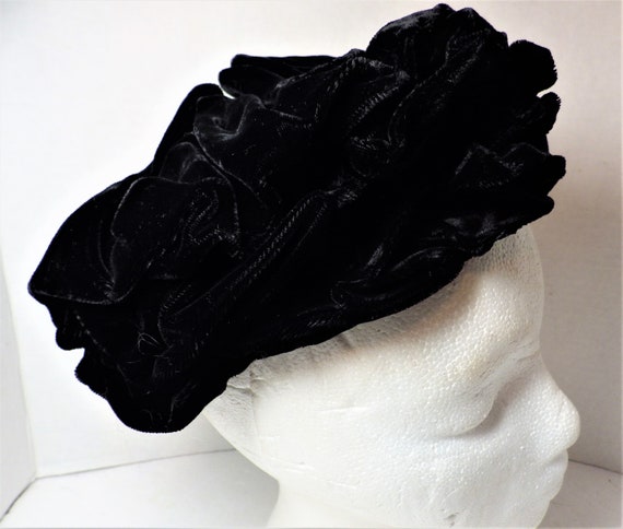 1950s Vintage Black Velvet Hat Tam Original Cass … - image 1