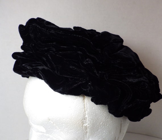 1950s Vintage Black Velvet Hat Tam Original Cass … - image 3