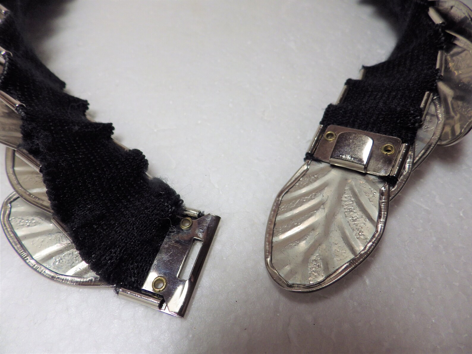 1980 Vintage Stretch Fishscale Belt Silver Leaves Dimensional - Etsy