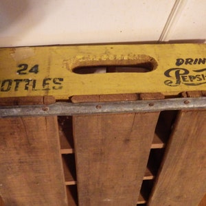 Vintage gelb Trinken Pepsi Cola Holz Kiste 24 Flaschen Display Regal