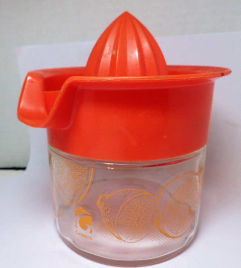 1970s Vintage GEMCO Small Glass Juicer The Juice Press with Citrus Fruits Design
