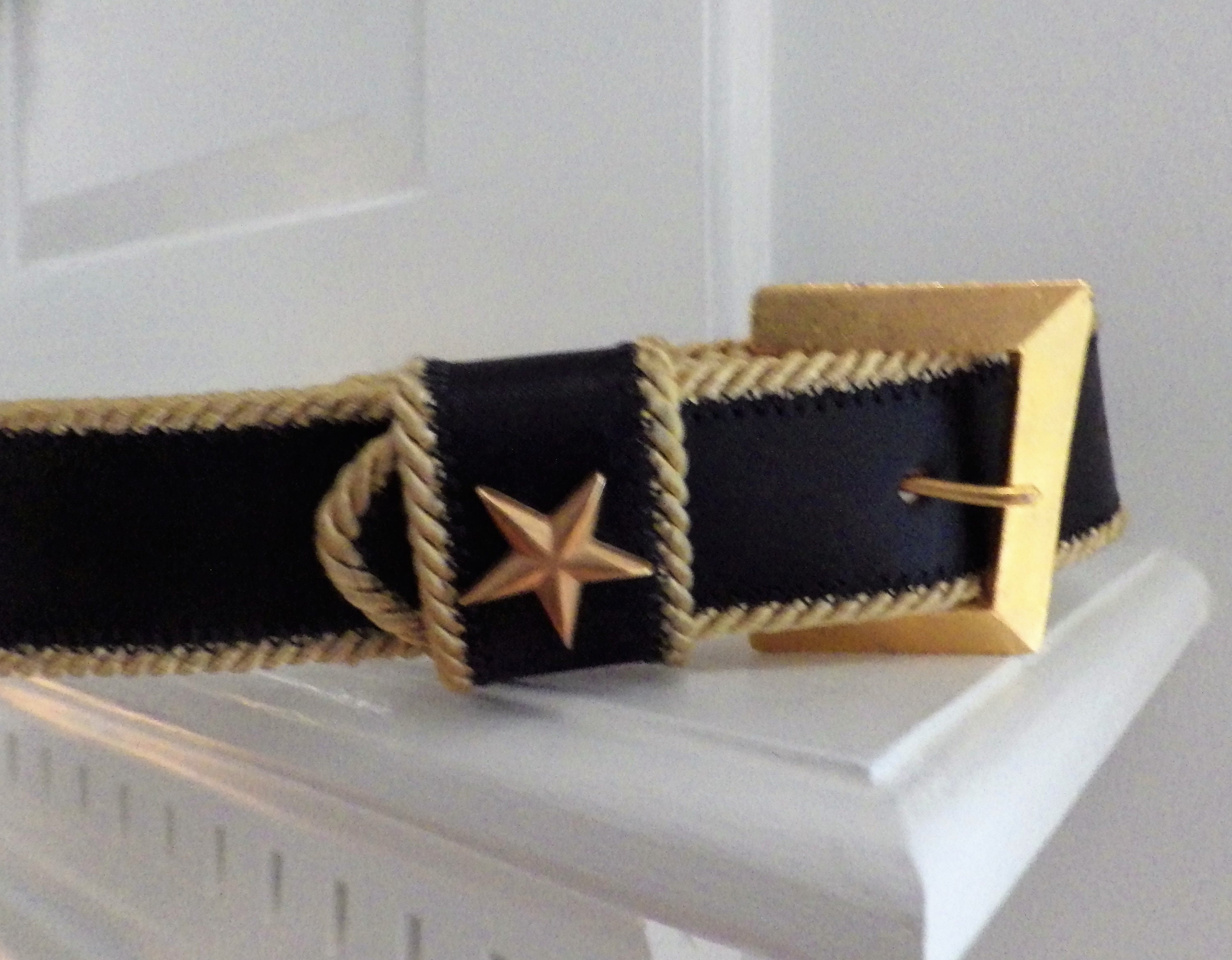 1990s Vintage Joan and David Too Belt/ Calfskin Leather 