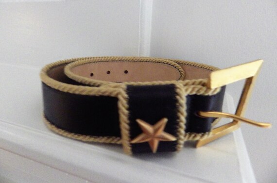 1990s Vintage Joan and David Too Belt/ Calfskin Leather  display picture 2