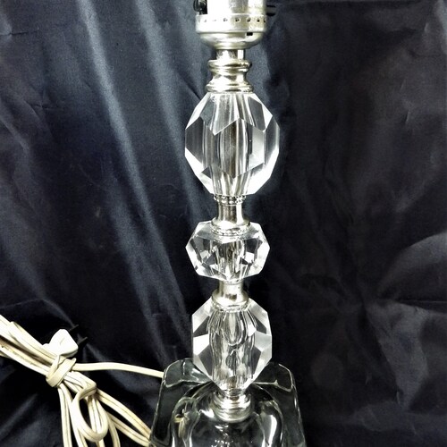 1950s Vintage Clear Cut Glass Boudoir Lamp Faceted Spheres